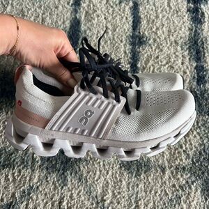 On Cloud Women's Cloudswift 3 Running Shoes, 8